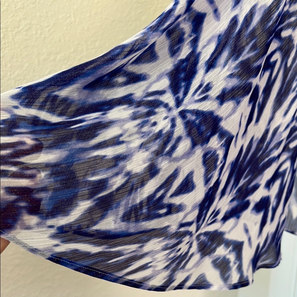 Chico’s Size I Blue and White Sheer Opened Blouse - Picture 7 of 8